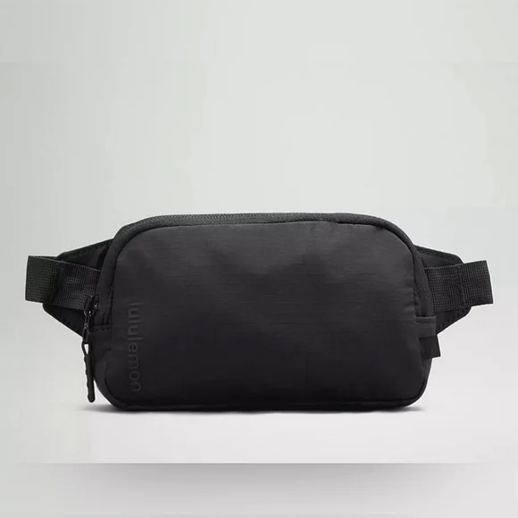 LULULEMON Mini Belt Bag - Picture 2 of 7